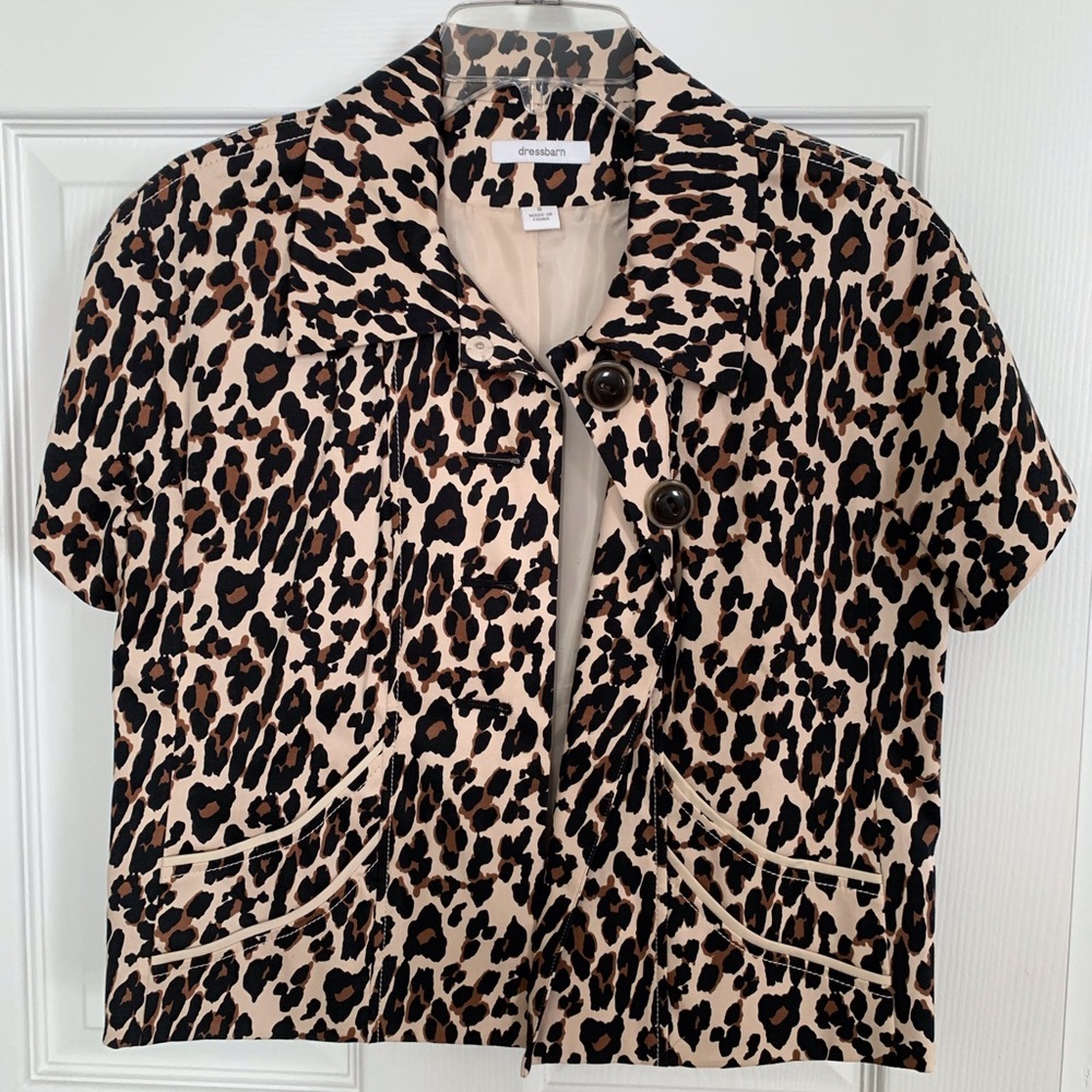 🌹Fun Leopard short sleeve light jacket!